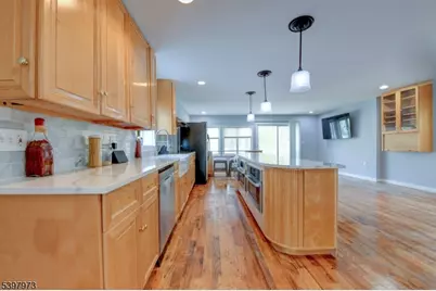 105 Battle Hill Ave, Springfield, NJ 07081 - Photo 5