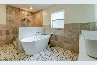 105 Battle Hill Ave, Springfield, NJ 07081 - Photo 11