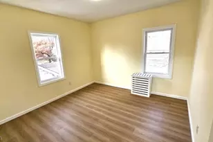 8 Tiffany Blvd, Newark, NJ 07104 - Photo 11