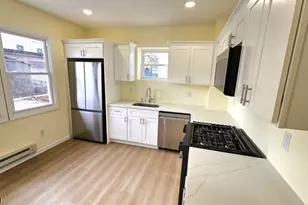 8 Tiffany Blvd, Newark, NJ 07104 - Photo 7