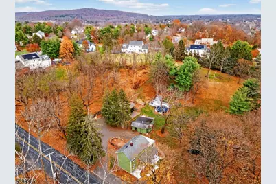 28 Old Clinton Rd, Raritan Township, NJ 08822 - Photo 3