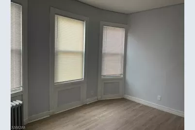 80 Vermont Ave, Newark, NJ 07106 - Photo 9