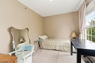 106 Limerick Ln, Lopatcong Township, NJ 08865 - Photo 15