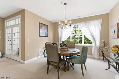 106 Limerick Ln, Lopatcong Township, NJ 08865 - Photo 7