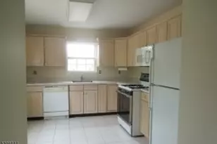 192 Potomac Dr Condo, Bernards Township, NJ 07920 - Photo 5