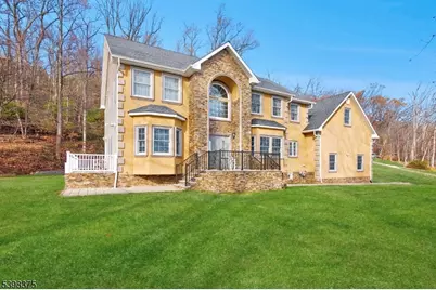 1121 N Washington Ave, Green Brook Township, NJ 08812 - Photo 1