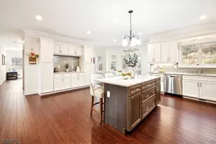 1121 N Washington Ave, Green Brook Township, NJ 08812 - Photo 9