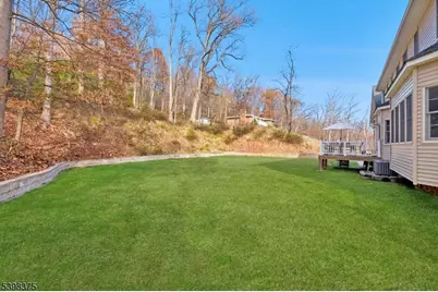 1121 N Washington Ave, Green Brook Township, NJ 08812 - Photo 27