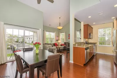 1103 Meadow Brook Ct, Hanover Township, NJ 07981 - Photo 3