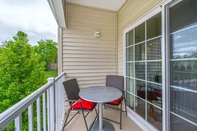 1103 Meadow Brook Ct, Hanover Township, NJ 07981 - Photo 7