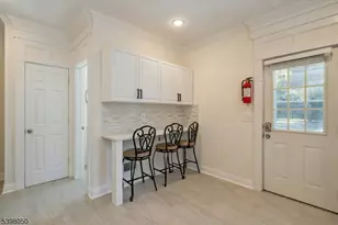 16B Walnut St, Summit, NJ 07901 - Photo 11