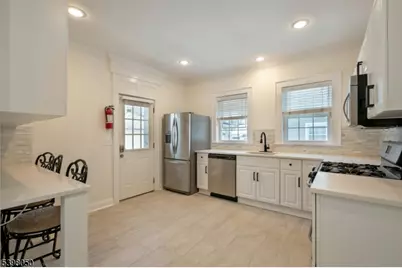 16B Walnut St, Summit, NJ 07901 - Photo 9