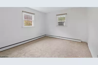 34 Old Mountain Rd, Clinton Township, NJ 08833 - Photo 21