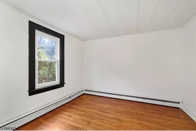 34 Old Mountain Rd, Clinton Township, NJ 08833 - Photo 17