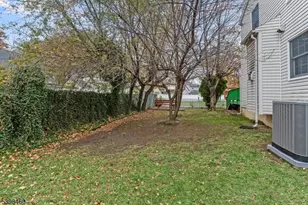 159 Sherwood Ave, Teaneck Township, NJ 07666 - Photo 23