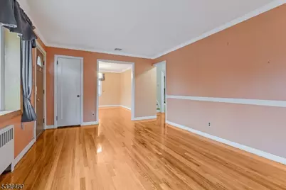 159 Sherwood Ave, Teaneck Township, NJ 07666 - Photo 5
