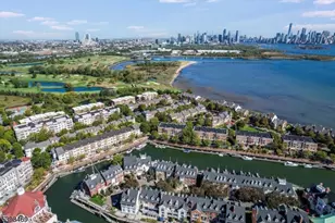 207 Shearwater Ct, Jersey City, NJ 07305 - Photo 31