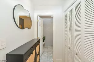 207 Shearwater Ct, Jersey City, NJ 07305 - Photo 15