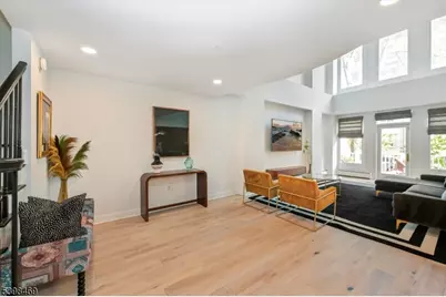 207 Shearwater Ct #14, Jersey City, NJ 07305 - Photo 3