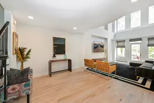 207 Shearwater Ct, Jersey City, NJ 07305 - Photo 3