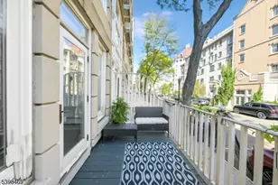 207 Shearwater Ct, Jersey City, NJ 07305 - Photo 25