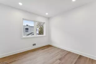 84 Hollywood Ave, East Orange, NJ 07018 - Photo 9