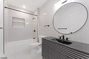 84 Hollywood Ave, East Orange, NJ 07018 - Photo 7