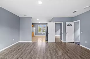 132 E Main St, Paterson, NJ 07522 - Photo 23