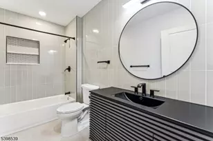 84 Hollywood Ave, East Orange, NJ 07018 - Photo 9