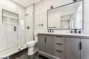 84 Hollywood Ave, East Orange, NJ 07018 - Photo 15