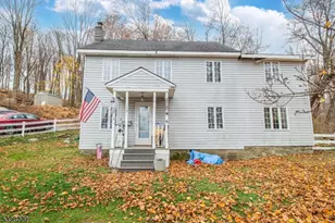 15 Cherry St, Newton, NJ 07860 - Photo 1