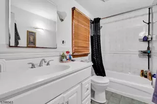 18 Belle Terre Rd, West Orange Township, NJ 07052 - Photo 11