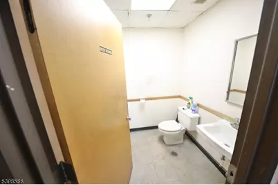 999 Willow Grove St, Hackettstown, NJ 07840 - Photo 17