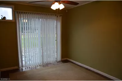 92 Oak Grove Rd, Raritan Township, NJ 08822 - Photo 9