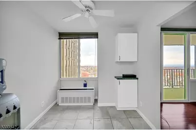 300 Winston Dr-C #1601, Cliffside Park, NJ 07010 - Photo 17