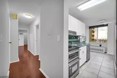 300 Winston Dr-C #1601, Cliffside Park, NJ 07010 - Photo 21