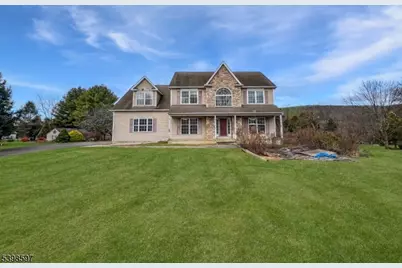 3 Pohat Ct, Franklin Township, NJ 07882 - Photo 1