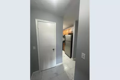 212 Village Cmns, Raritan Township, NJ 08822 - Photo 9