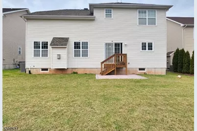 48 Willocks Cir, Franklin Township, NJ 08873 - Photo 3