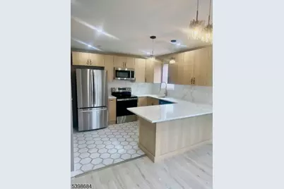 239 40th St #7, Irvington, NJ 07111 - Photo 3