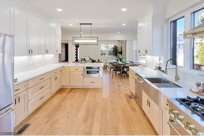 10 Marilyn Pl, Clifton, NJ 07011 - Photo 19