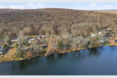 33 Setting Sun Trl, West Milford, NJ 07480 - Photo 5