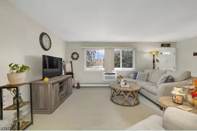 641 Cricket Ln, Woodbridge Township, NJ 07095 - Photo 1