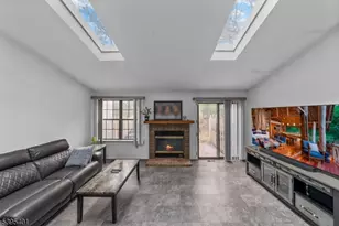 61 Bayberry Dr, Franklin Township, NJ 08873 - Photo 3