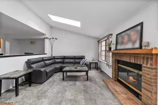 61 Bayberry Dr, Franklin Township, NJ 08873 - Photo 5