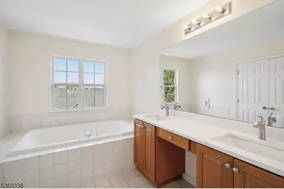 33 Kennedy Ct, Montgomery Township, NJ 08540 - Photo 13