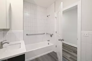 60 Woodside Pl, Newark, NJ 07104 - Photo 7