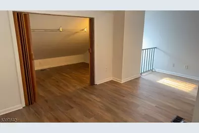 1 Snowbird Ct, Vernon, NJ 07462 - Photo 9