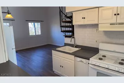 1 Snowbird Ct, Vernon, NJ 07462 - Photo 3