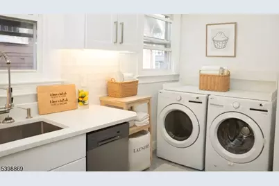 65 Poe Ave, Newark, NJ 07106 - Photo 9